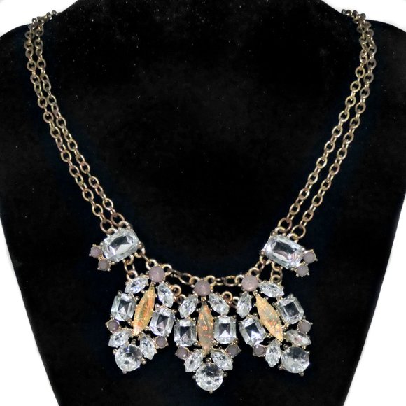 Jewelry - Vintage Necklace Stunning Piece Large Stones